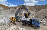 1034_FOTO_3_BF90.3---Volvo-EC300DL---Peru---Quarry-and-mining---Chalk